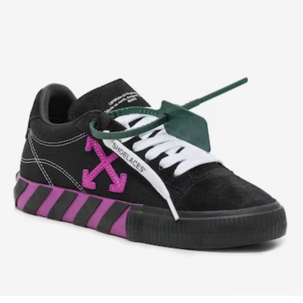 NWB Off-White Low Vulcanized Sneaker